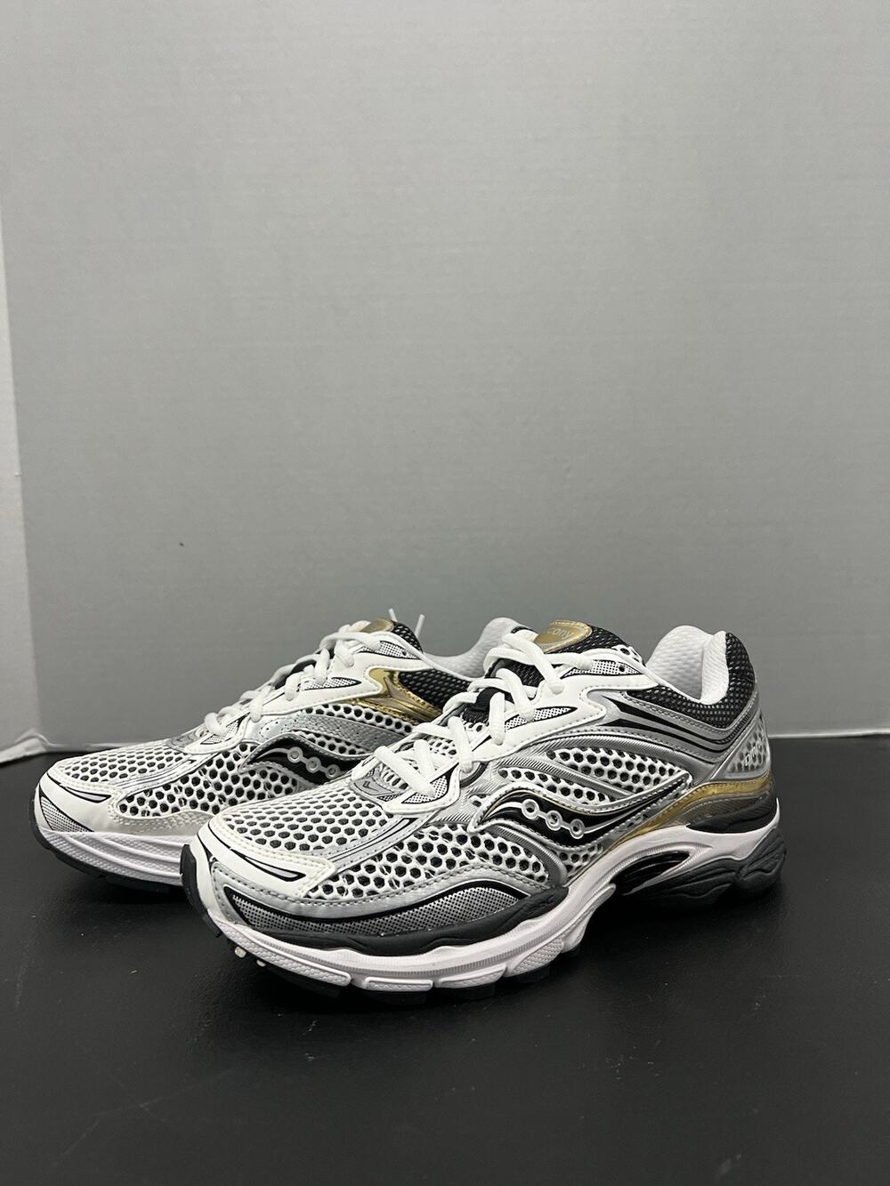Saucony ProGrid Omni 9 White Silver Gold S70739 9 Size 10 Mesh Running Sneaker